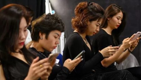 Vietnam isimsiz sosyal medya hesaplarını engelleyecek