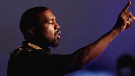 Yatırımcılar, Kanye West anlaşması nedeniyle Adidas’ı dava ediyor
